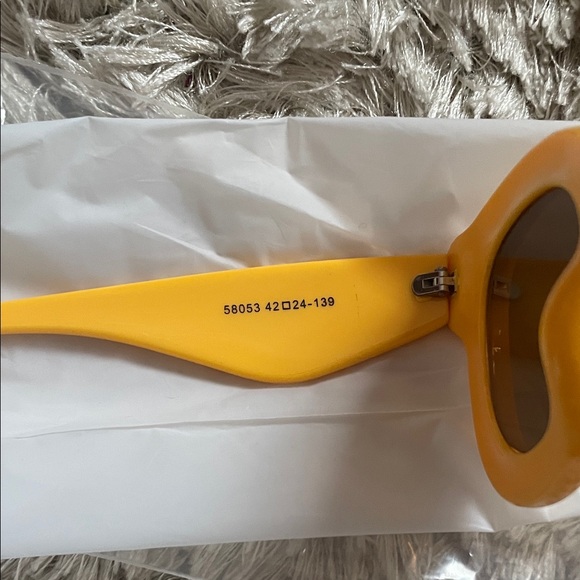 Lo Vibrant Yellow Kids Sunglasses - Picture 3 of 7